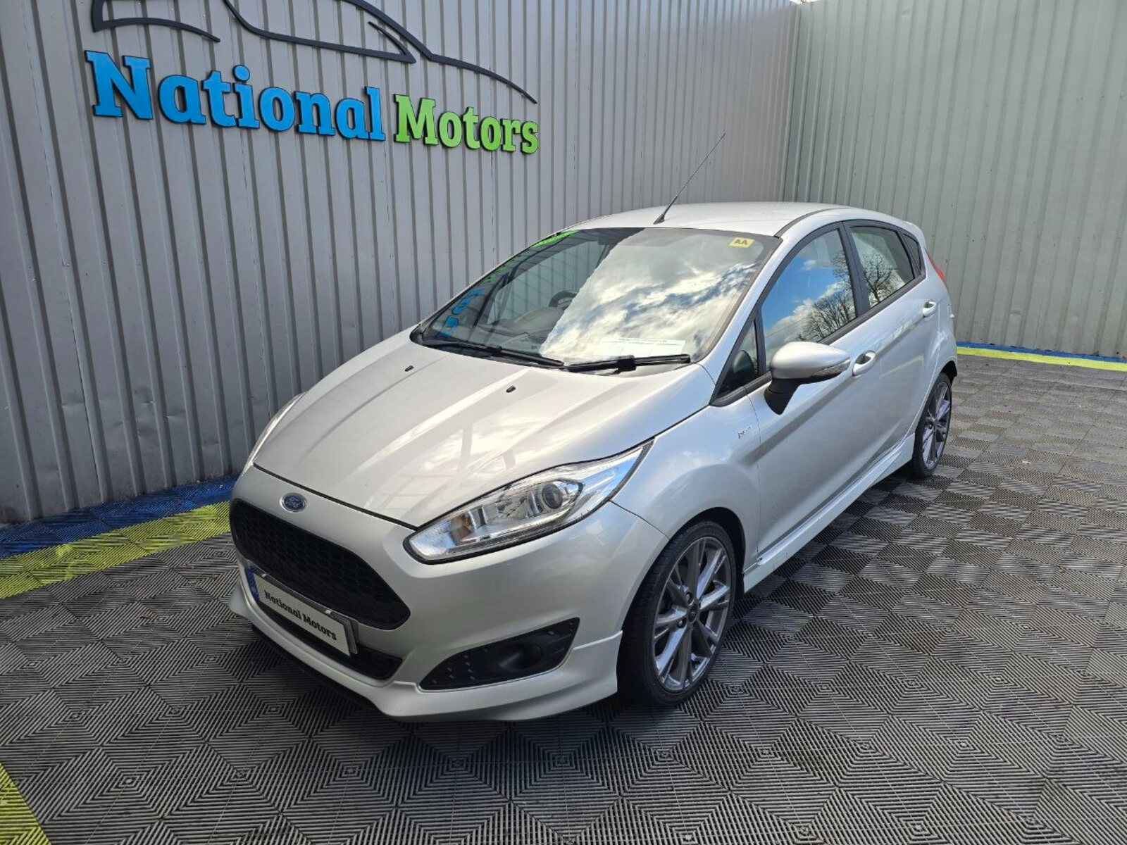 2017 Ford Fiesta ST-LINE 1.0 Petrol - Image 7