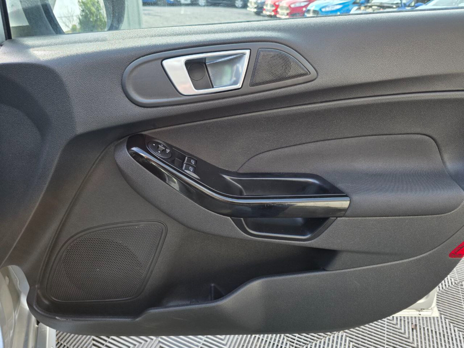 2015 Ford Fiesta Titanium 1.0 Petrol - Image 17