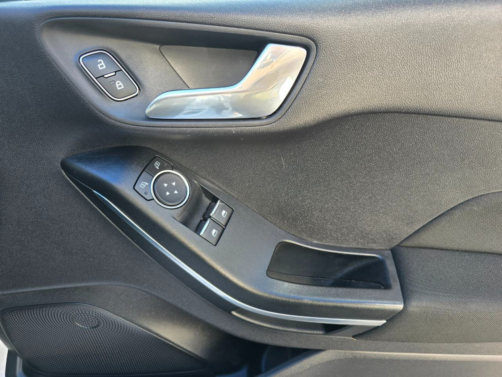 2018 Ford Fiesta ST-Line 1.0 Petrol - Image 17