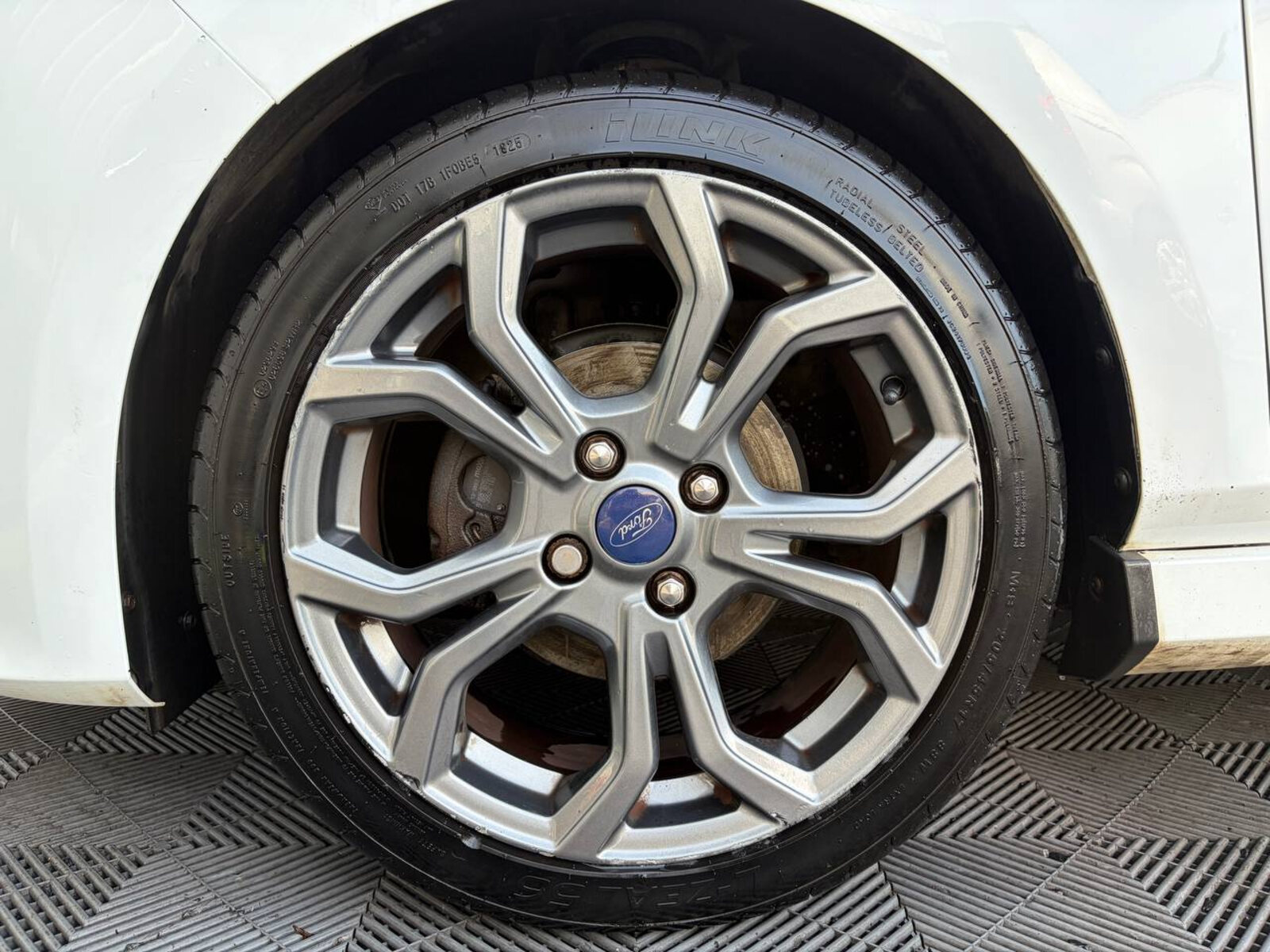 2019 Ford Fiesta ST-Line 1.0 Petrol - Image 10