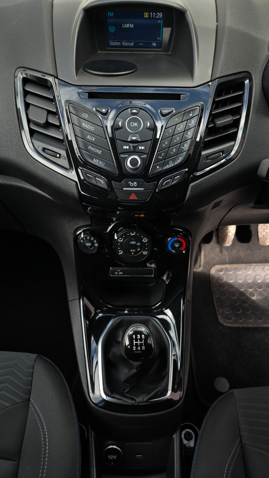 2017 Ford Fiesta 1.0 Petrol - Image 11