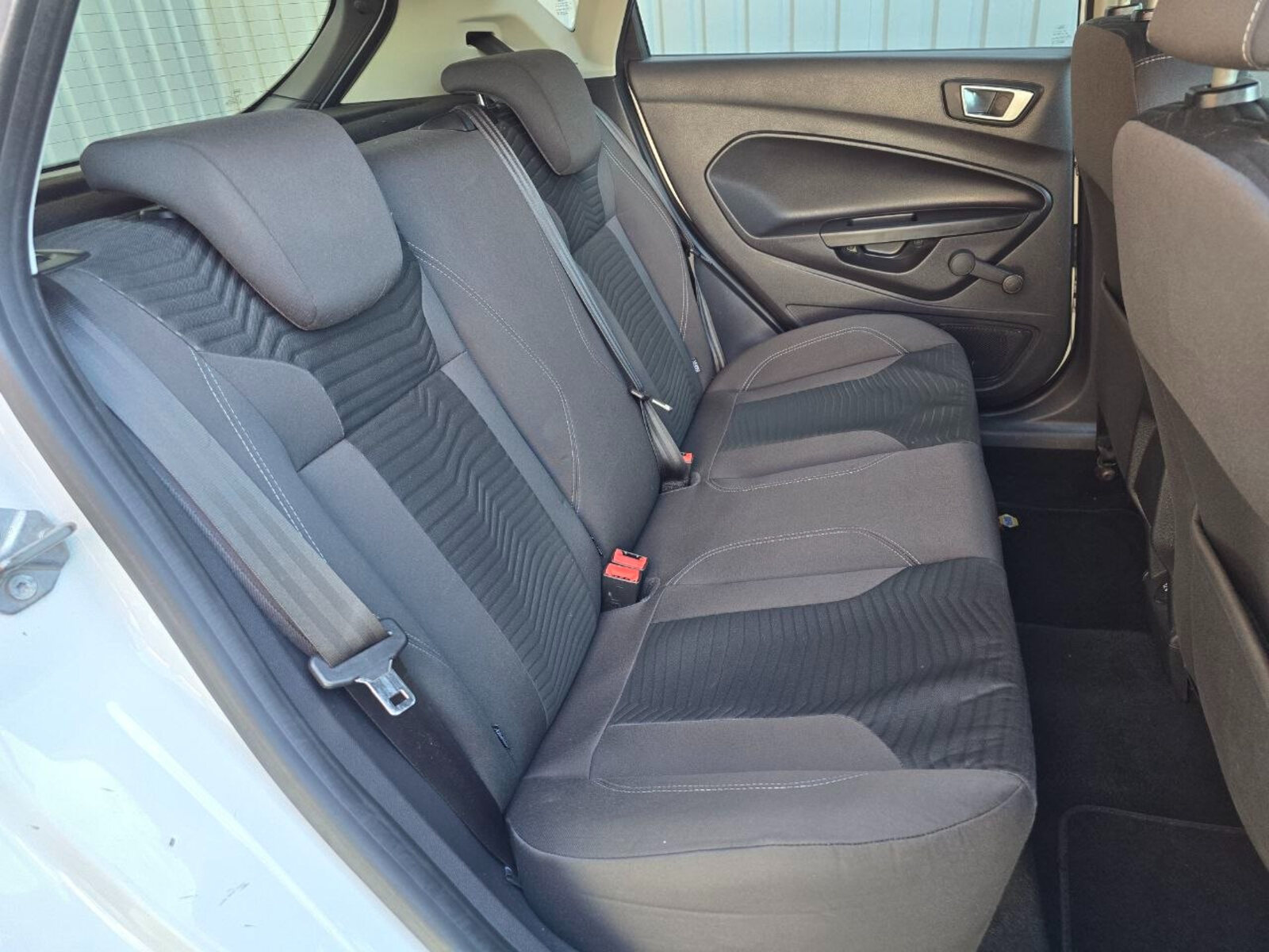 2014 Ford Fiesta Titanium 1.0 Petrol - Image 10