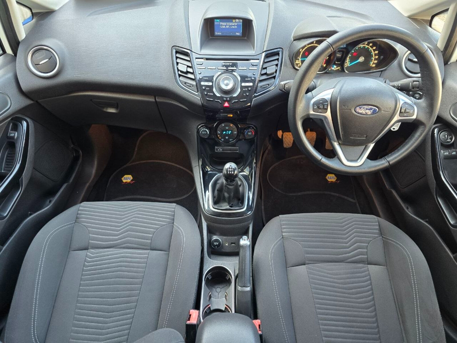 2014 Ford Fiesta Titanium 1.0 Petrol - Image 13