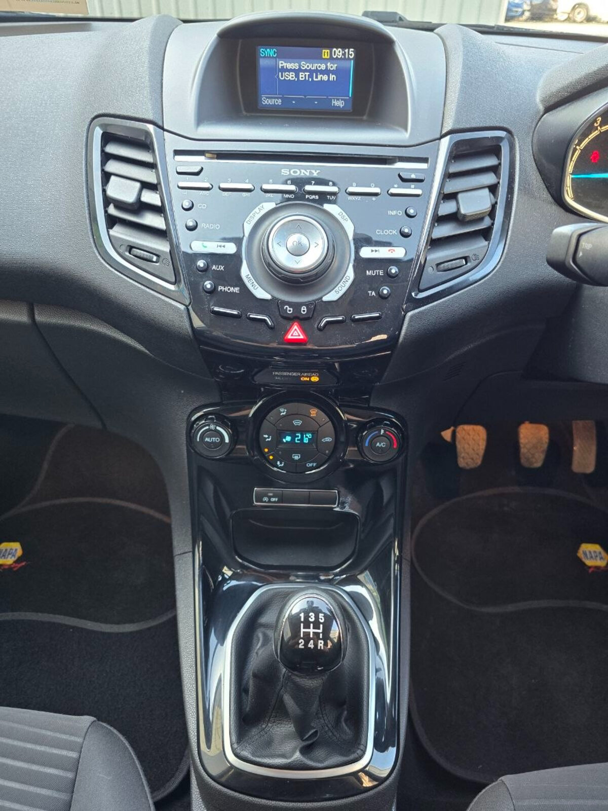 2014 Ford Fiesta Titanium 1.0 Petrol - Image 14