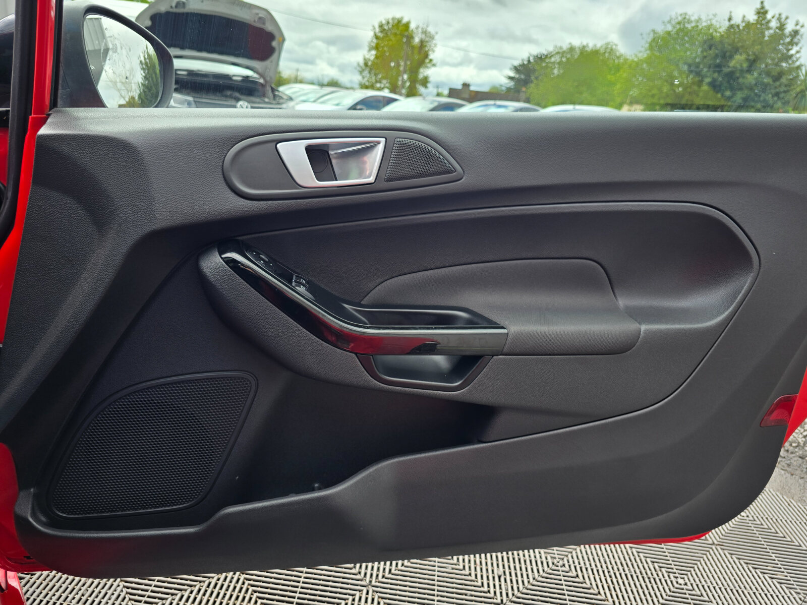 2015 Ford Fiesta Zetec S 1.0 Petrol - Image 19
