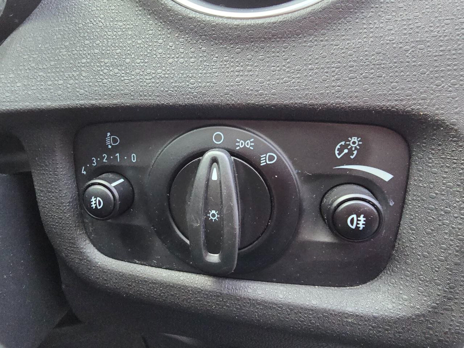 2015 Ford Fiesta 1.0 Petrol - Image 18