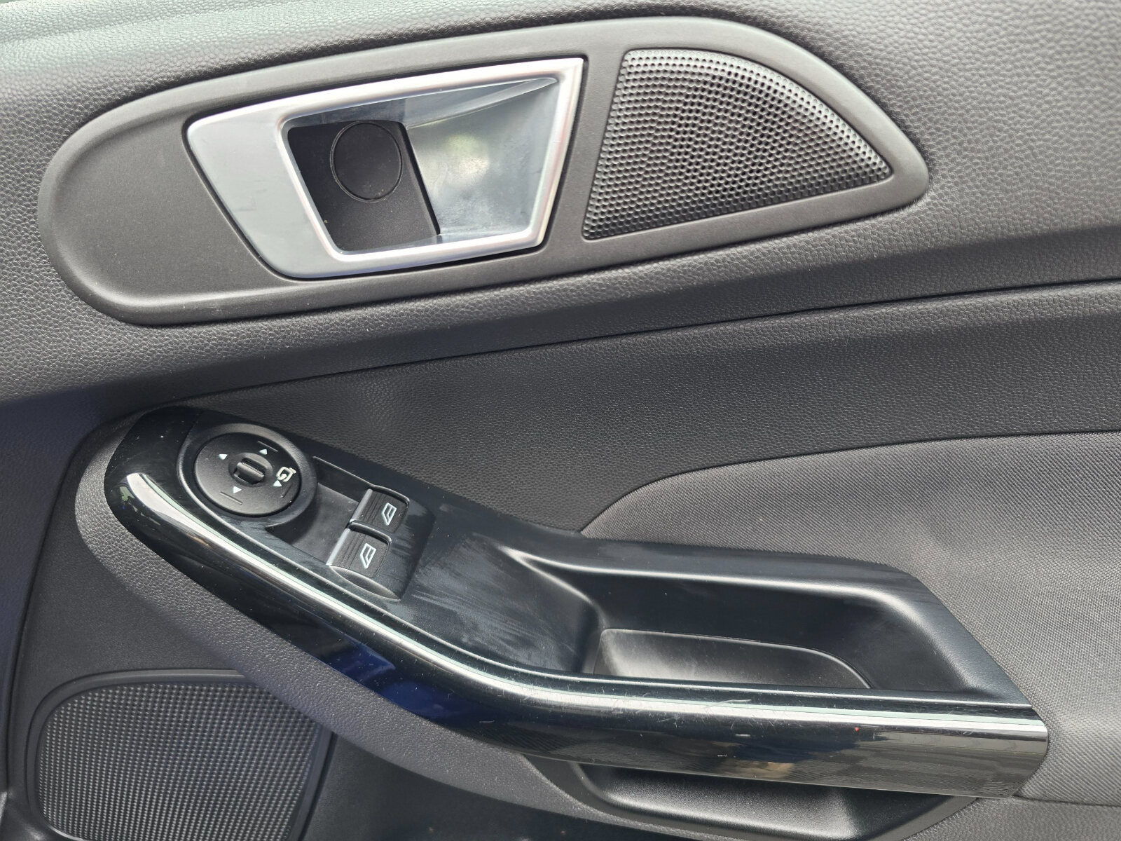 2015 Ford Fiesta 1.0 Petrol - Image 20