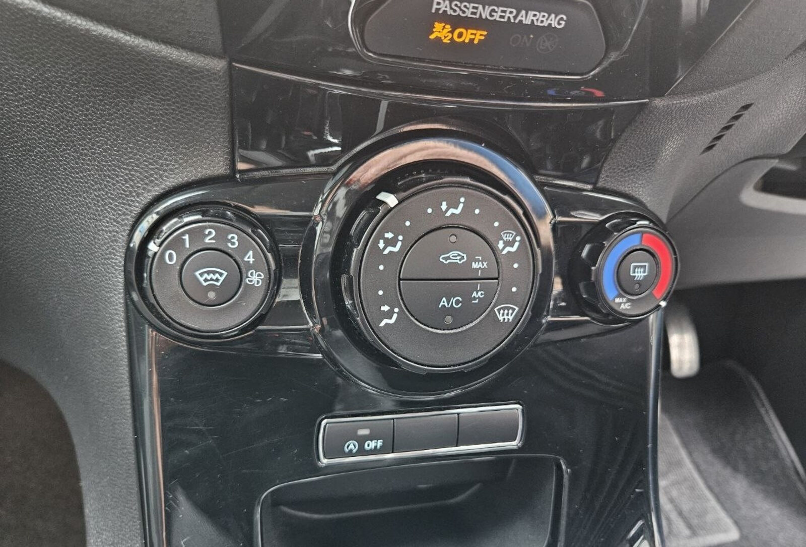 2014 Ford Fiesta 1.0 Petrol - Image 16