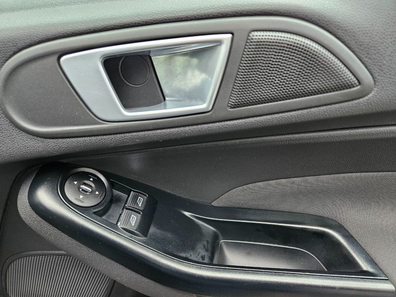 2014 Ford Fiesta 1.0 Petrol - Image 20