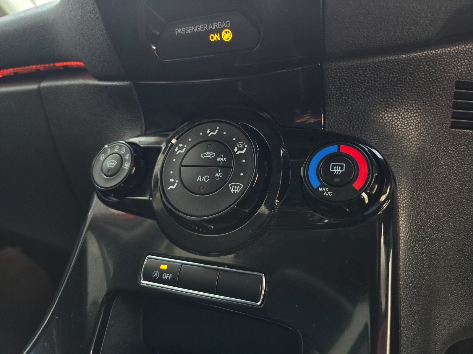 2014 Ford Fiesta 1.0 Petrol - Image 14