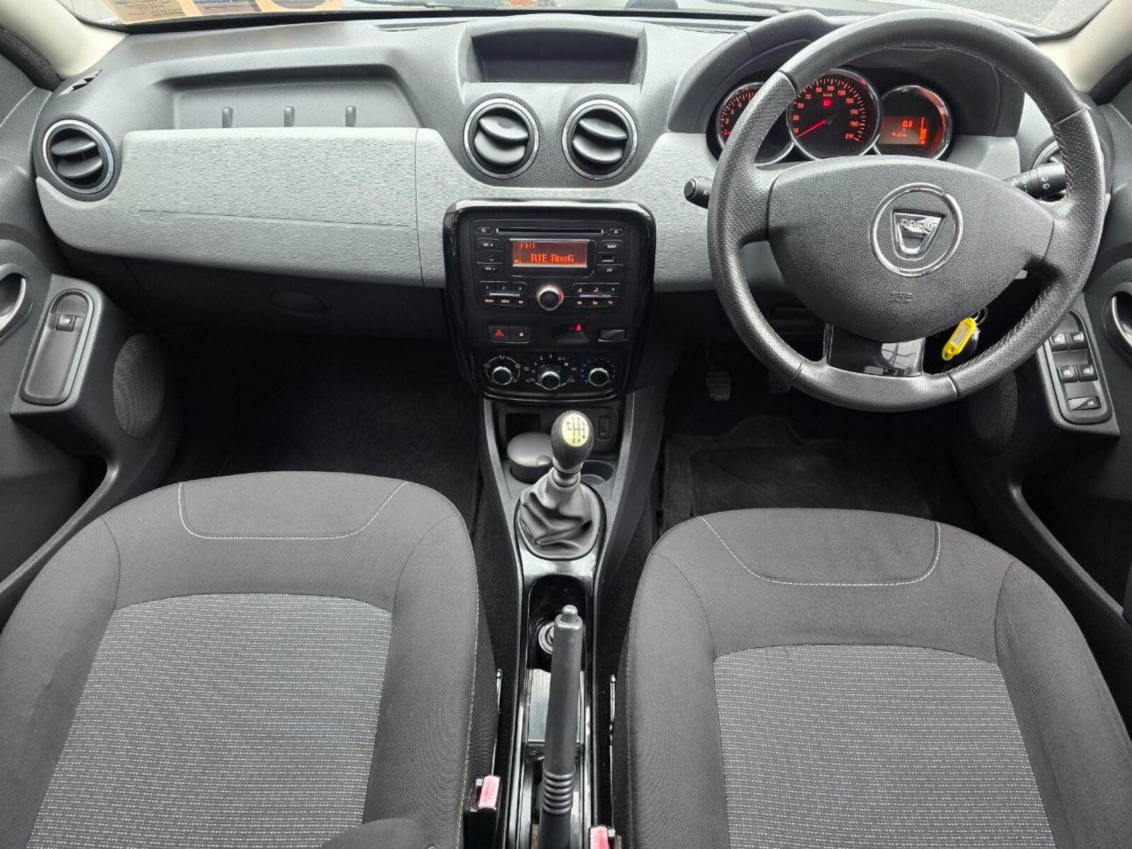 2014 Dacia Duster 1.5 dCi SIGNATURE - Image 12