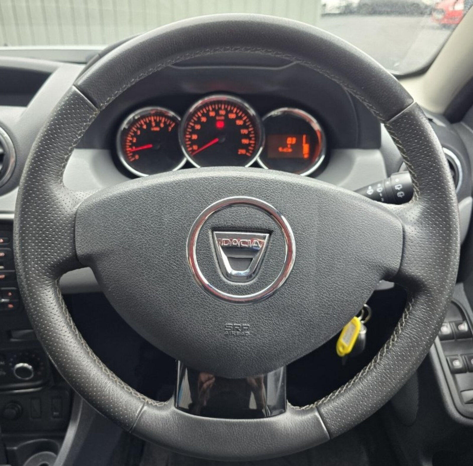 2014 Dacia Duster 1.5 dCi SIGNATURE - Image 16