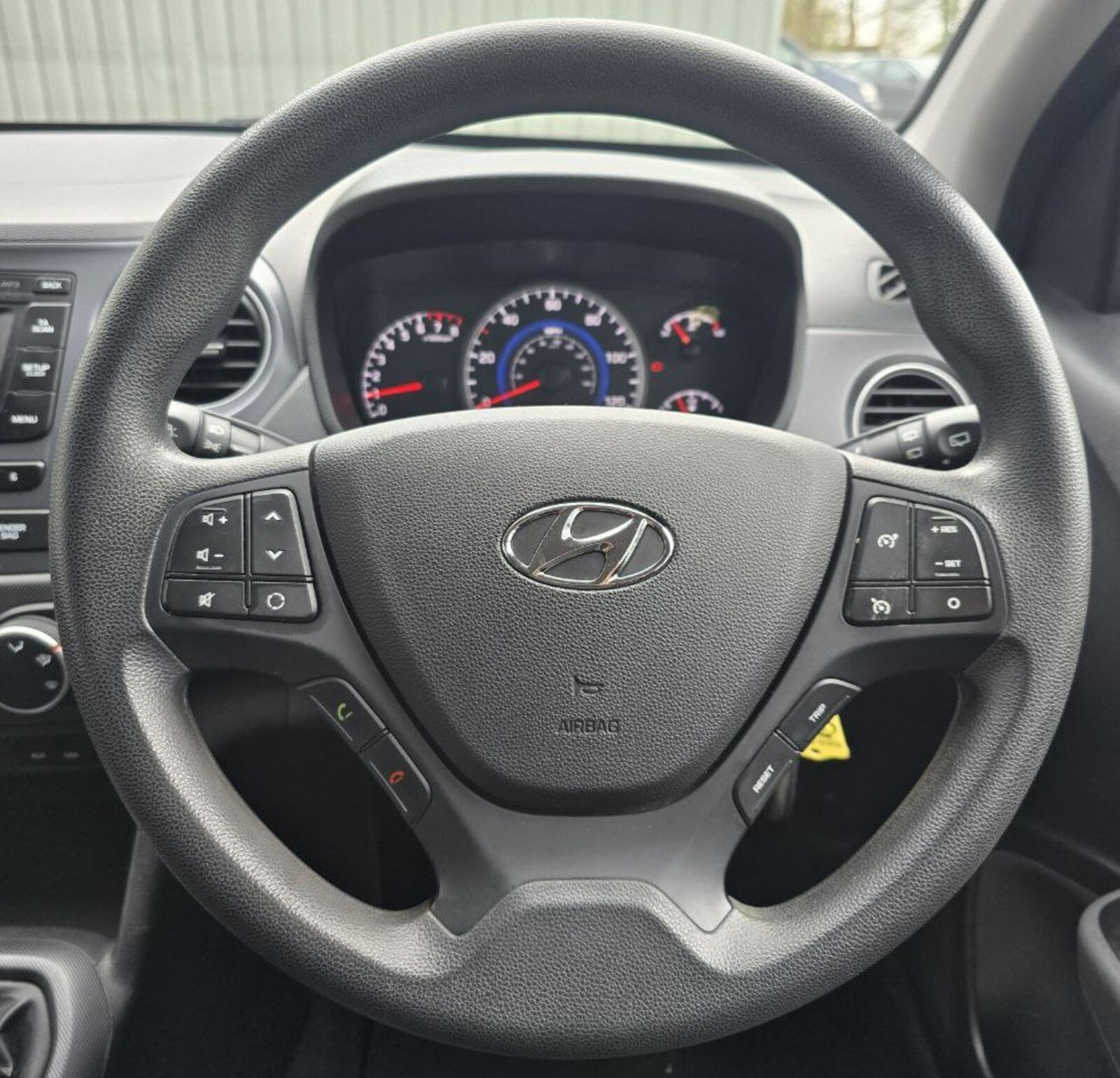 2018 Hyundai i10 1.0 Petrol Classic - Image 16