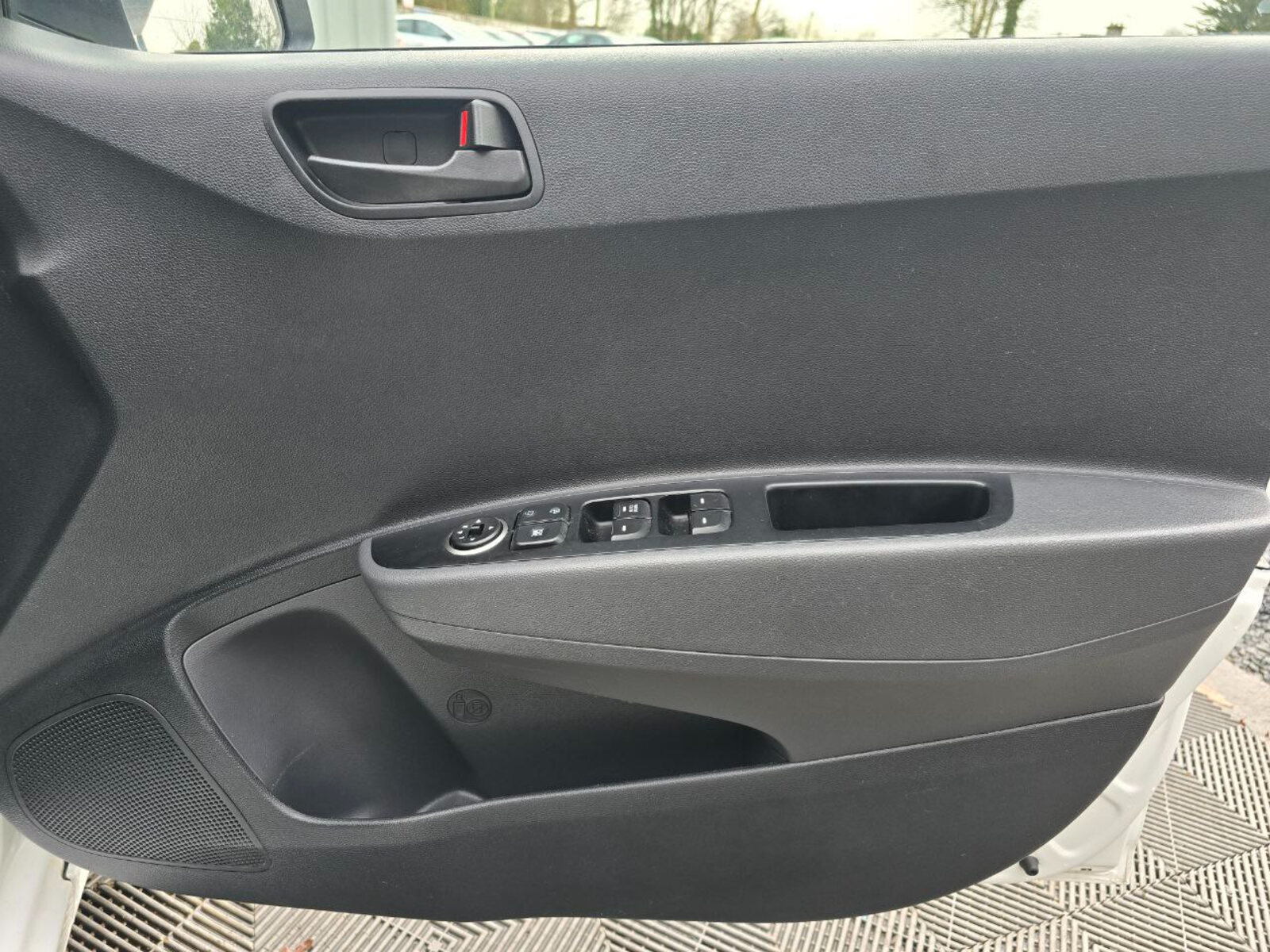 2018 Hyundai i10 1.0 Petrol Classic - Image 19