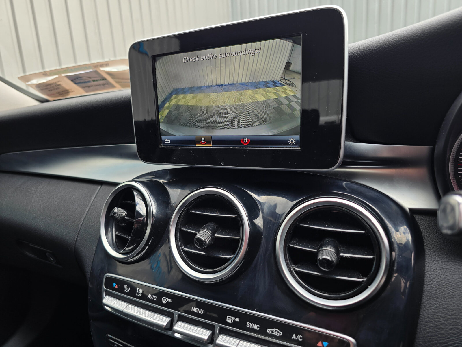2016 Mercedes-Benz C-Class C 180 D - Image 17