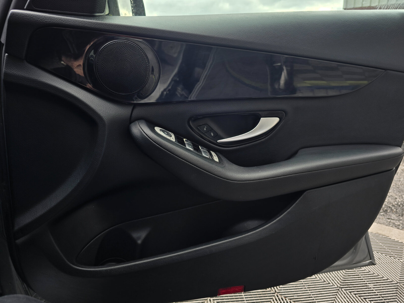 2016 Mercedes-Benz C-Class C 180 D - Image 20