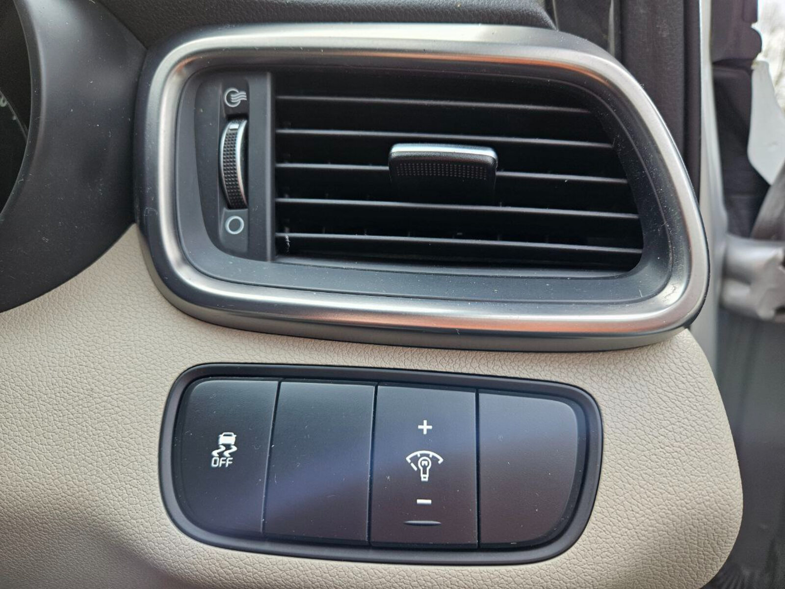 2015 Kia Sorento 2.2D Platinum AWD (7 seats) - Image 20