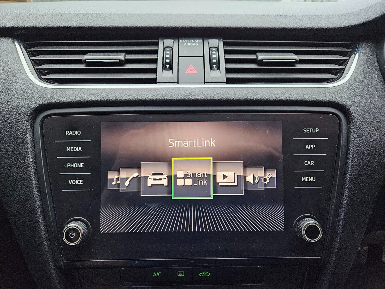 2018 Skoda Octavia AMBITION 1.6 TDI - Image 14