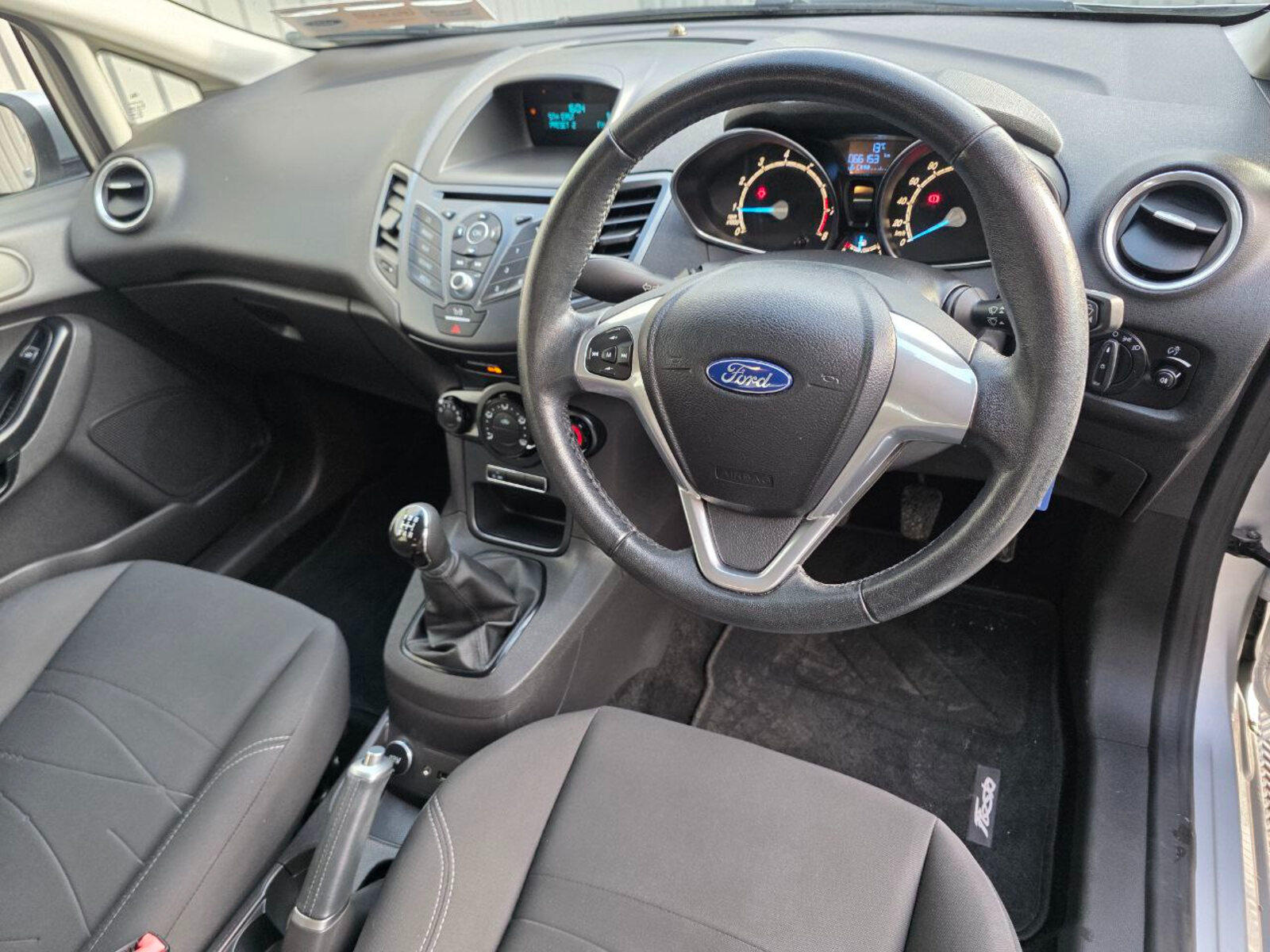 2016 Ford Fiesta 1.0 Petrol Zetec - Image 11