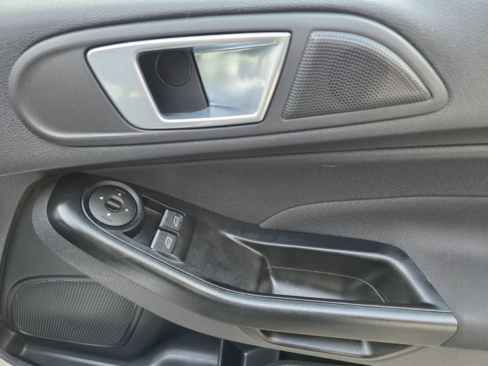 2016 Ford Fiesta 1.0 Petrol Zetec - Image 17
