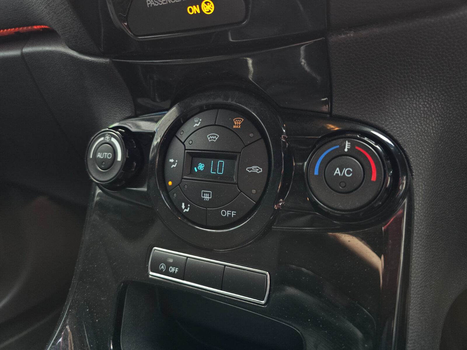 2014 Ford Fiesta 1.0 Petrol - Image 14