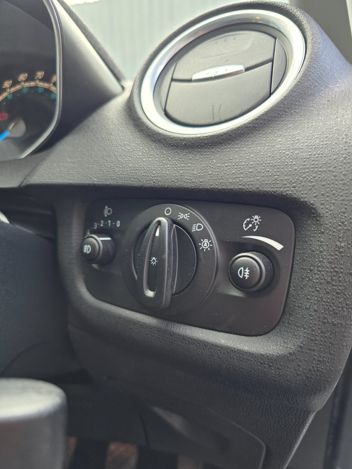 2014 Ford Fiesta 1.0 Petrol - Image 17