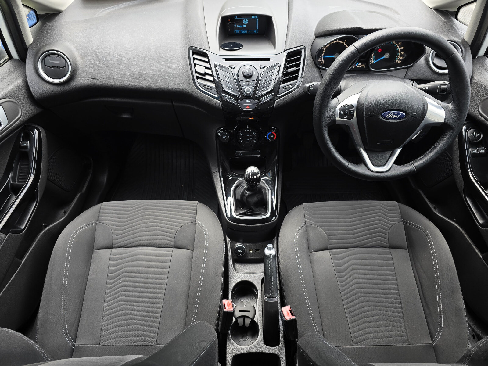 2015 Ford Fiesta 1.0 Petrol - Image 11