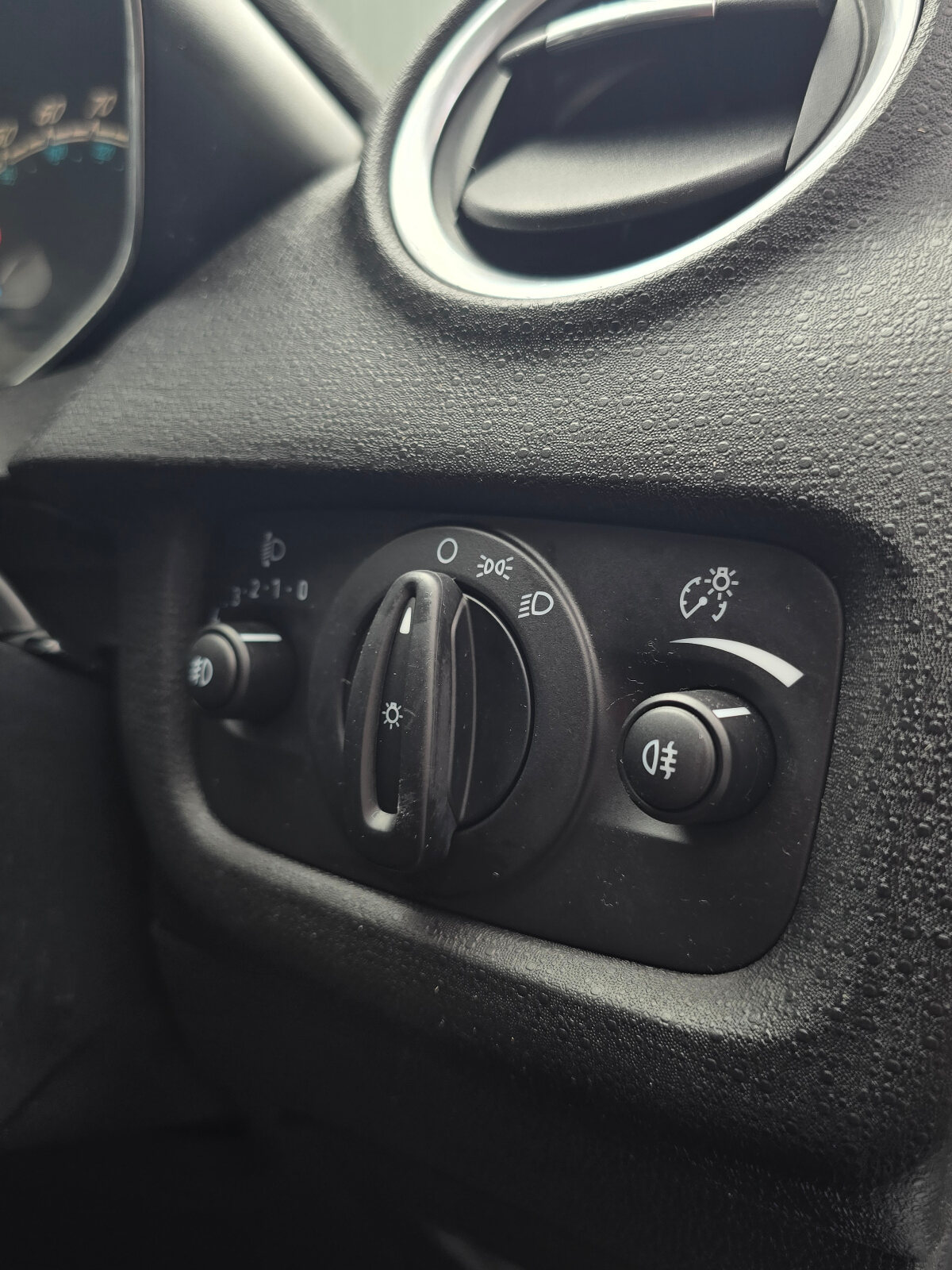 2015 Ford Fiesta 1.0 Petrol - Image 17