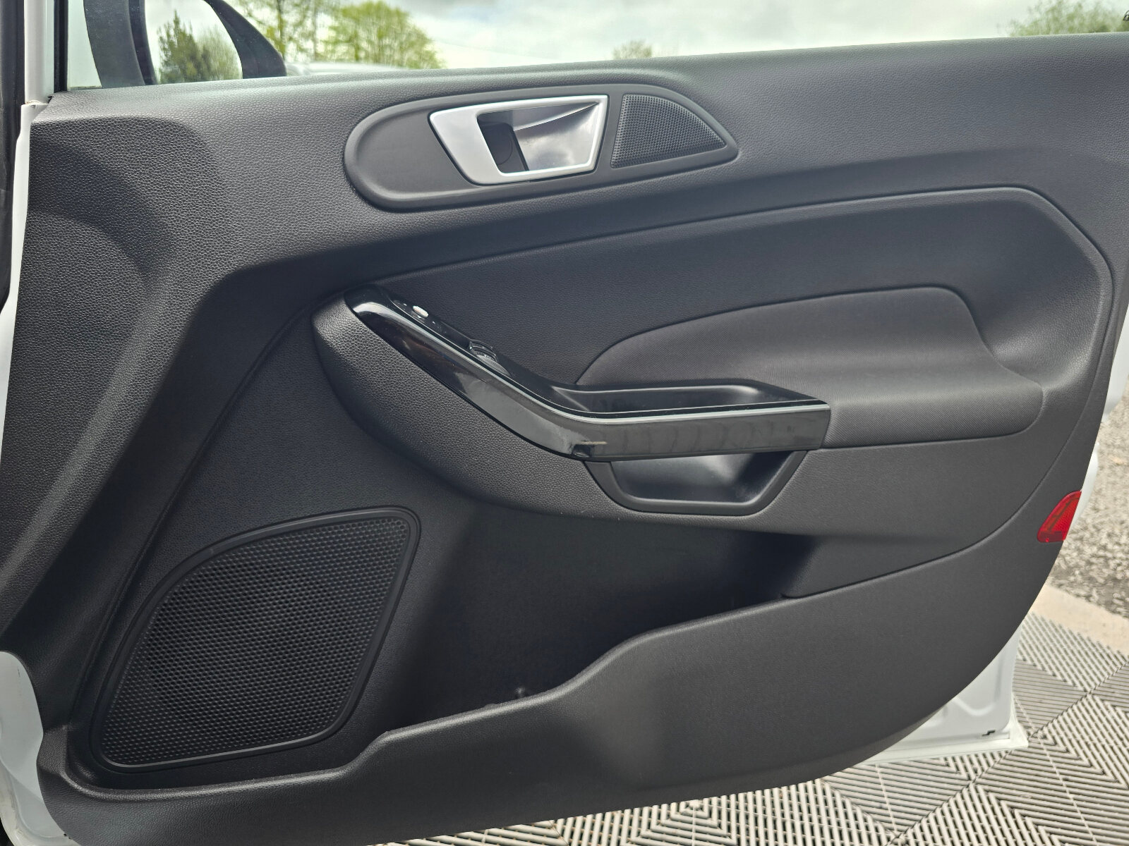 2015 Ford Fiesta 1.0 Petrol - Image 18