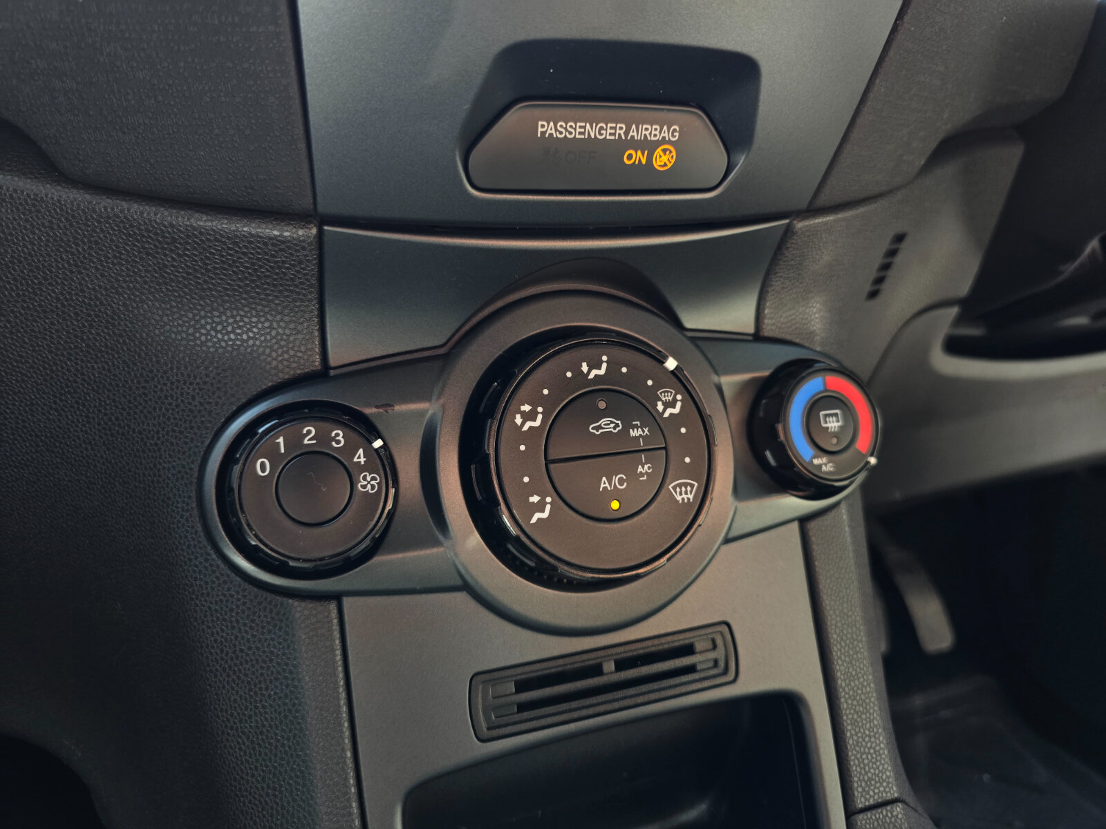 2015 Ford Fiesta 1.2 Petrol - Image 11