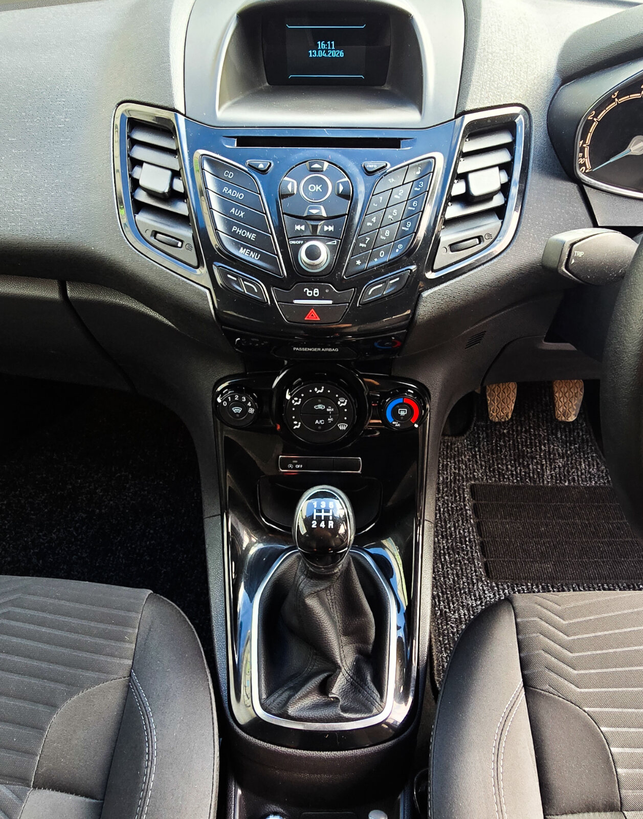 2015 Ford Fiesta 1.0 Petrol - Image 13