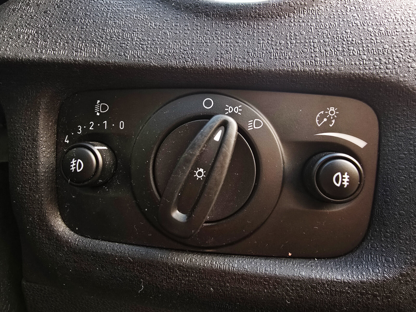 2015 Ford Fiesta 1.0 Petrol - Image 18