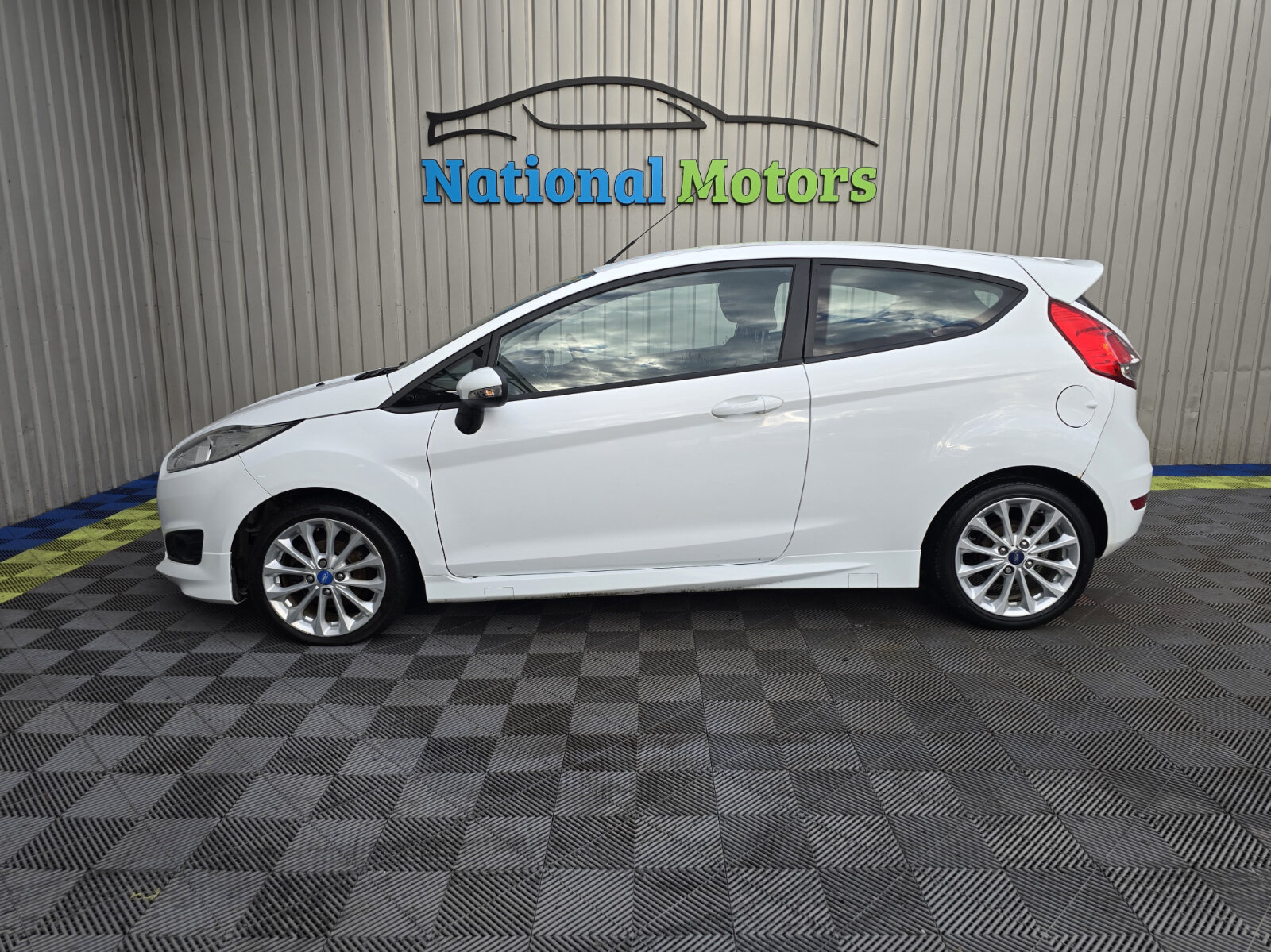 2015 Ford Fiesta Zetec-S 1.0 Petrol - Image 6