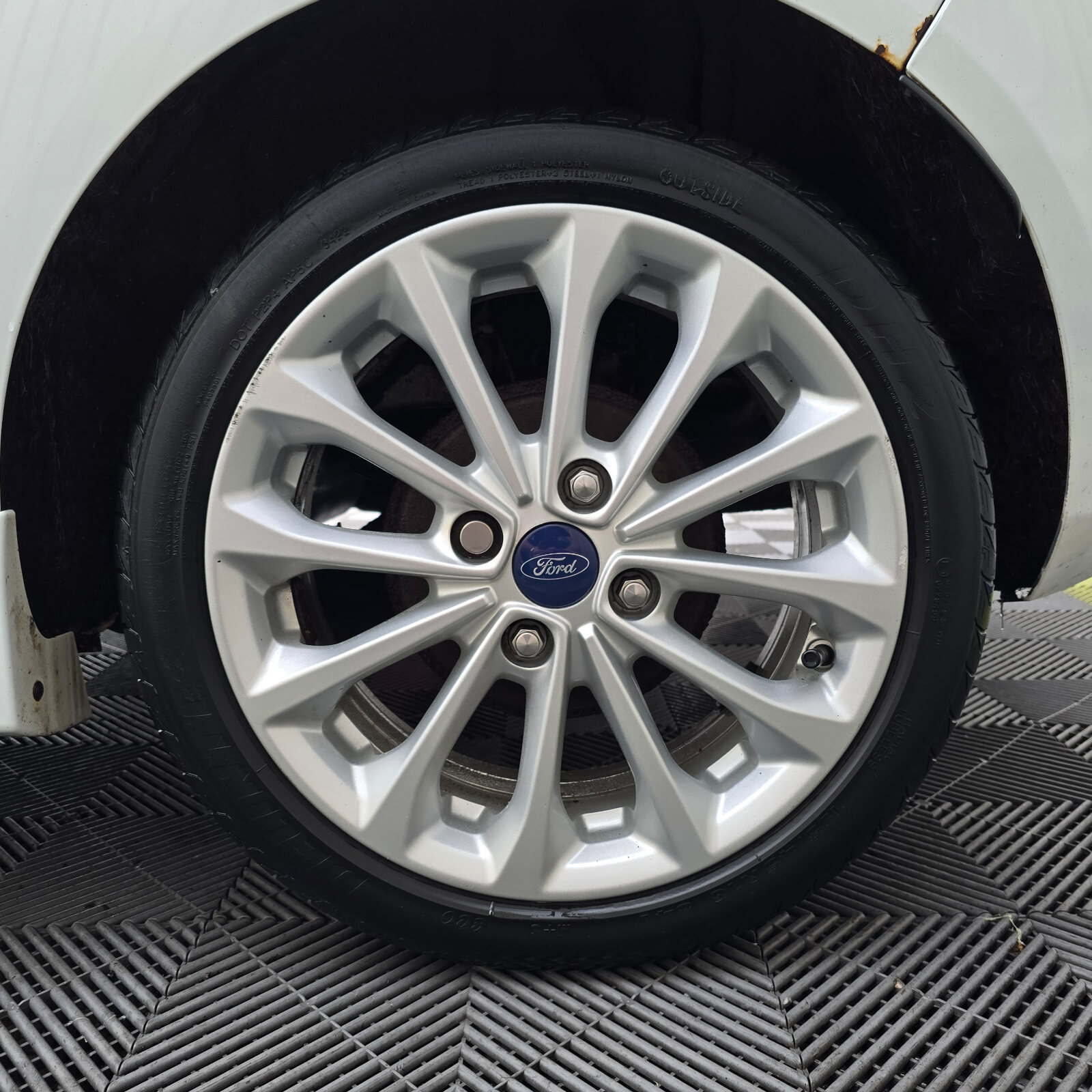 2015 Ford Fiesta Zetec-S 1.0 Petrol - Image 9