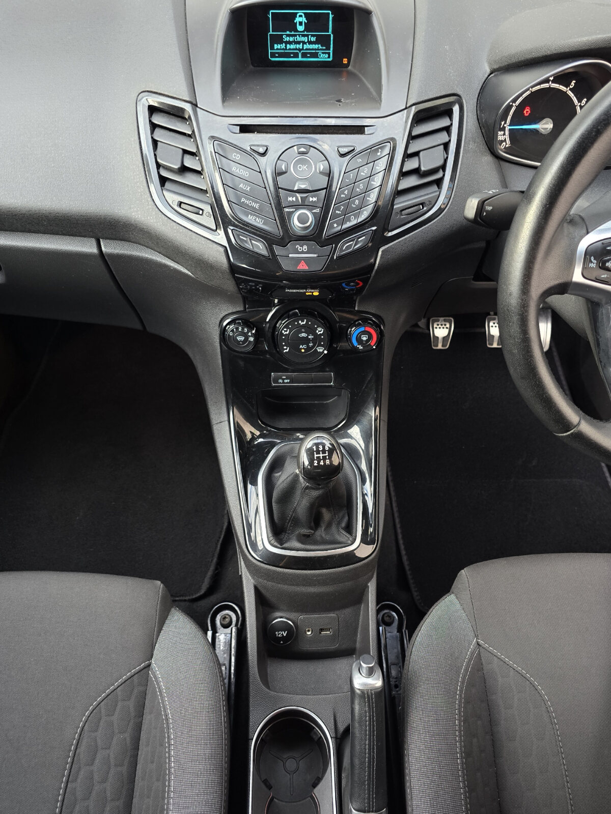 2015 Ford Fiesta Zetec-S 1.0 Petrol - Image 12