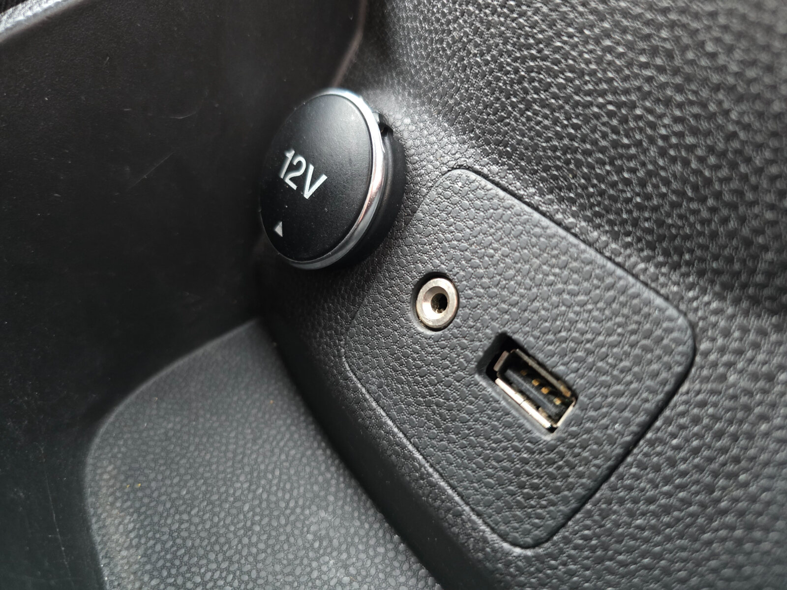 2015 Ford Fiesta Zetec-S 1.0 Petrol - Image 13