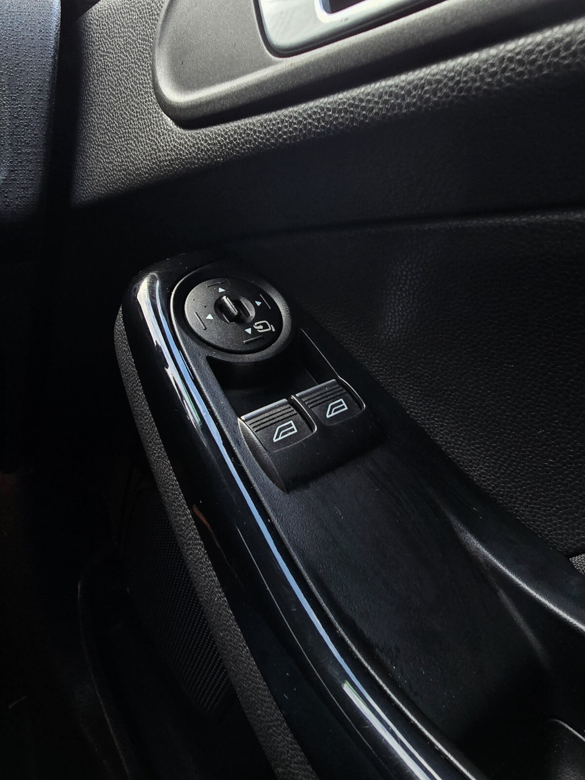 2015 Ford Fiesta Titanium X 1.0 Petrol - Image 18