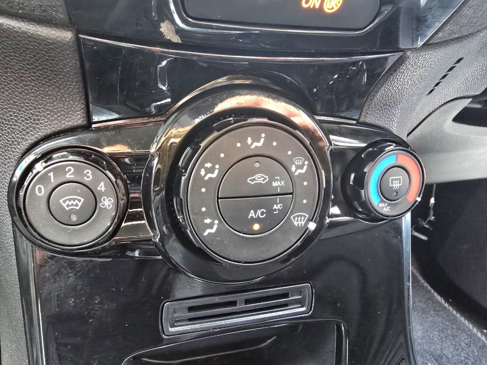 2014 Ford Fiesta 1.2 Petrol - Image 15