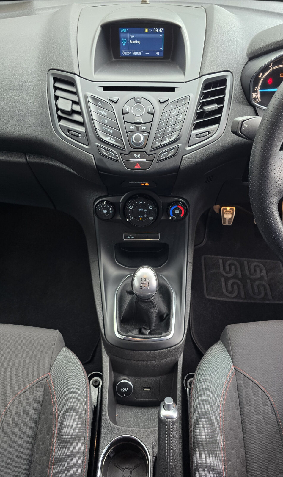 2017 Ford Fiesta ST-LINE 1.0 Petrol - Image 13