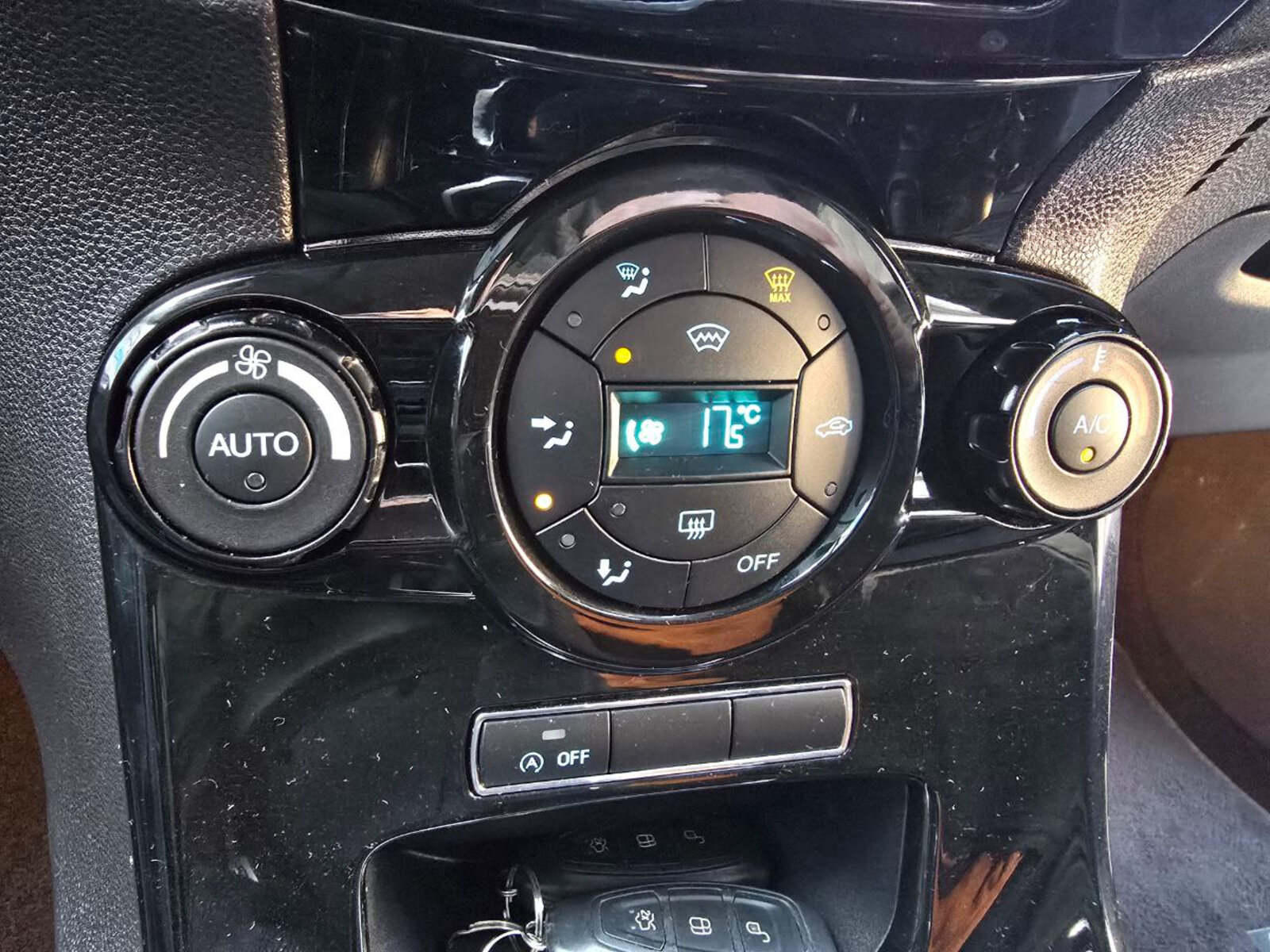 2014 Ford Fiesta Titanum 1.0 Petrol - Image 15