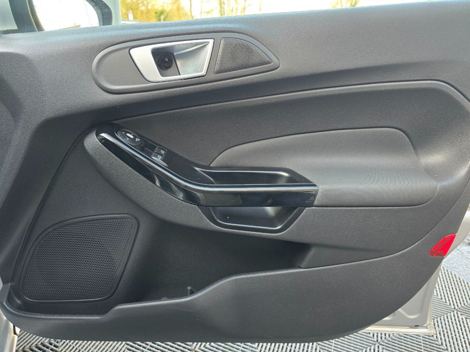 2014 Ford Fiesta Titanum 1.0 Petrol - Image 18