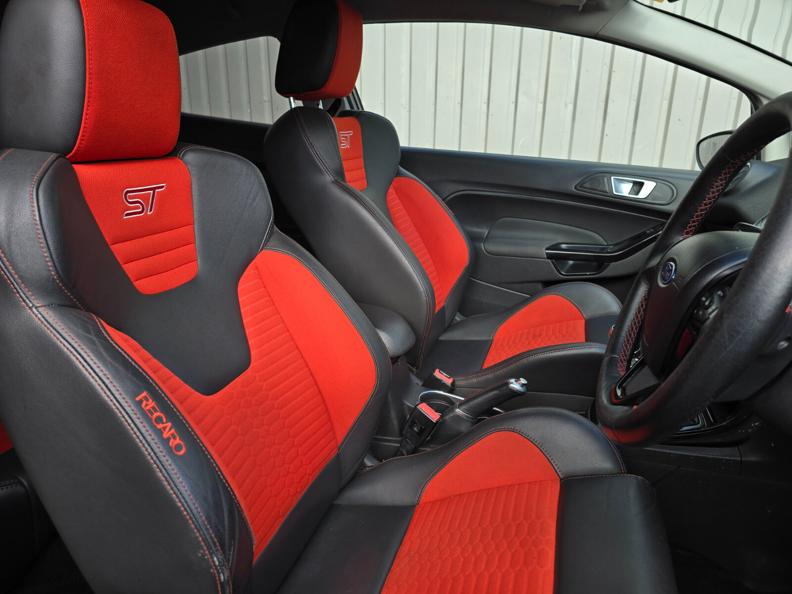 2015 Ford Fiesta ZETEC-S Black ED 1.0 Petrol - Image 11