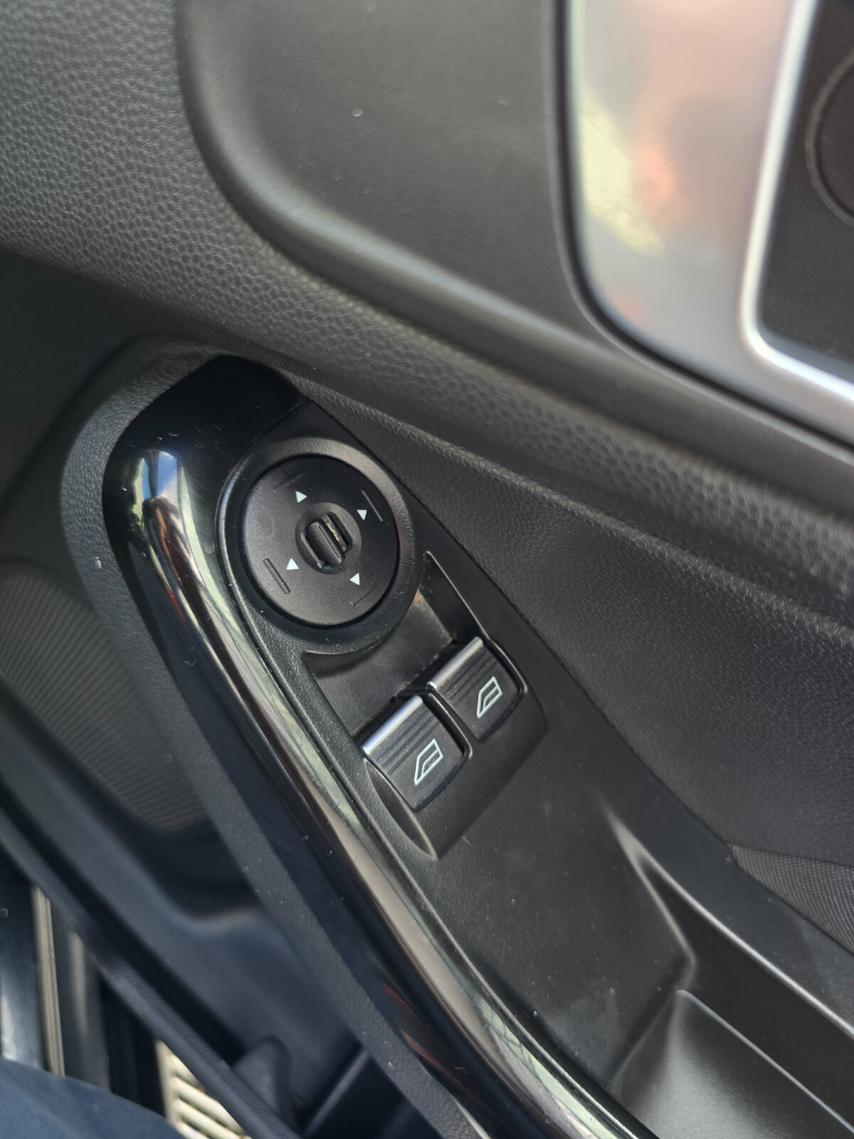 2015 Ford Fiesta ZETEC-S Black ED 1.0 Petrol - Image 20