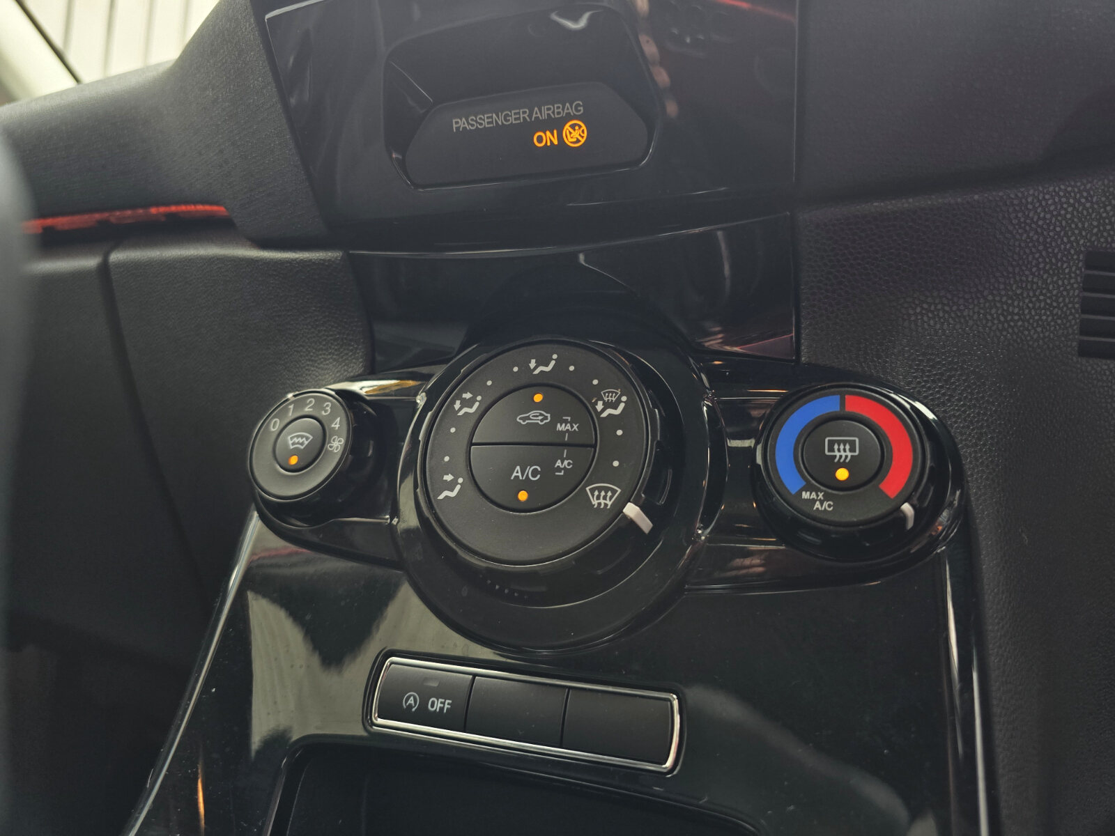 2014 Ford Fiesta 1.0 Petrol - Image 15