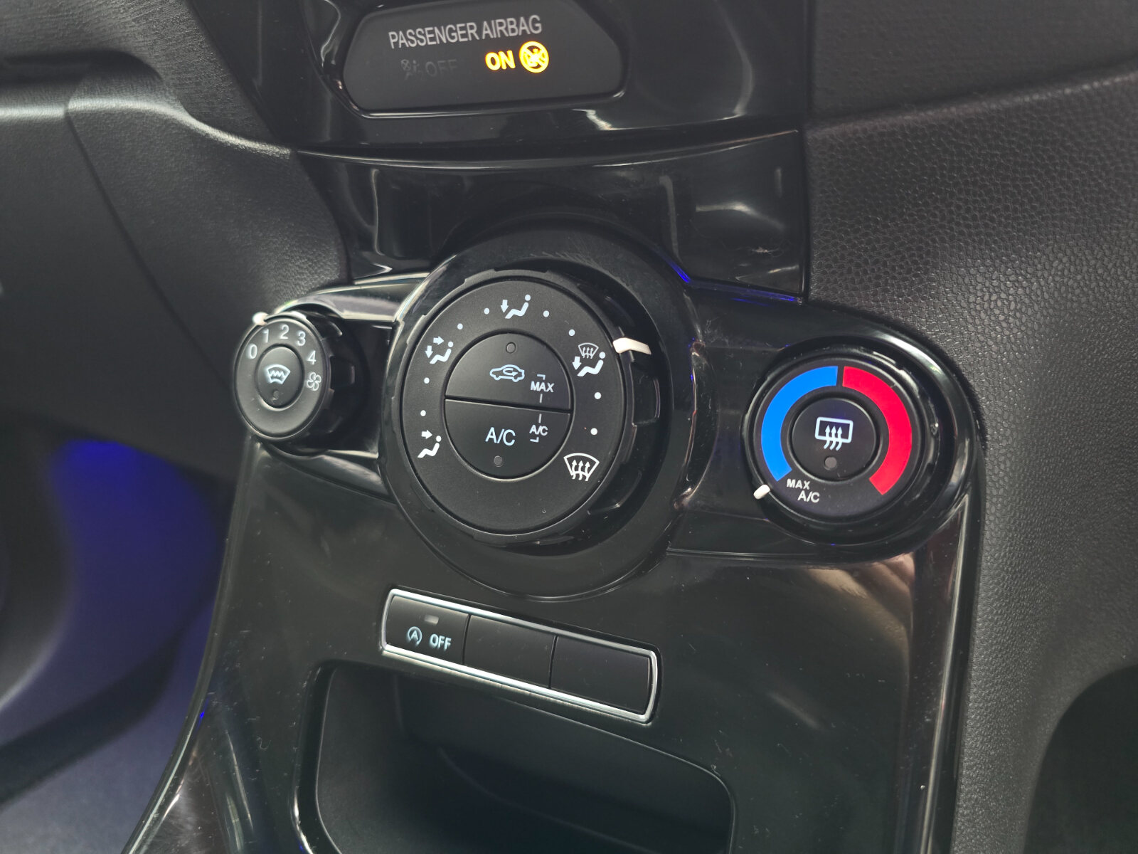 2017 Ford Fiesta 1.0 Petrol - Image 14