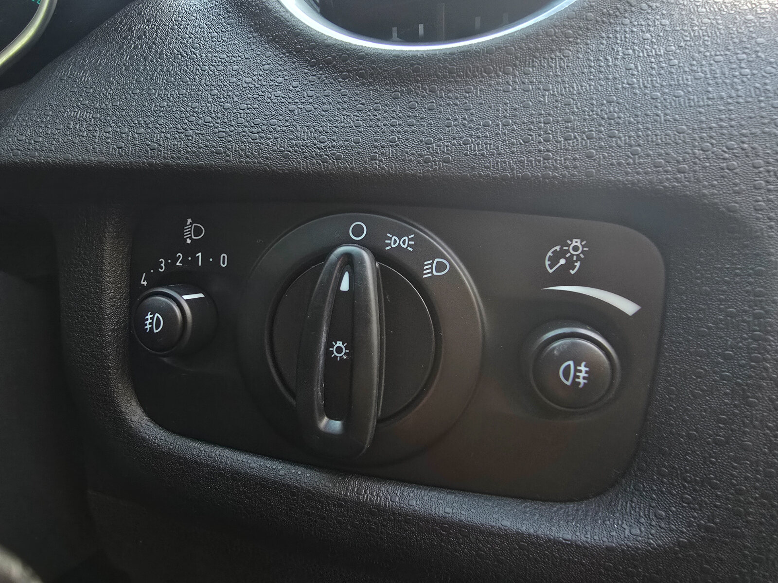2014 Ford Fiesta 1.0 Petrol - Image 18