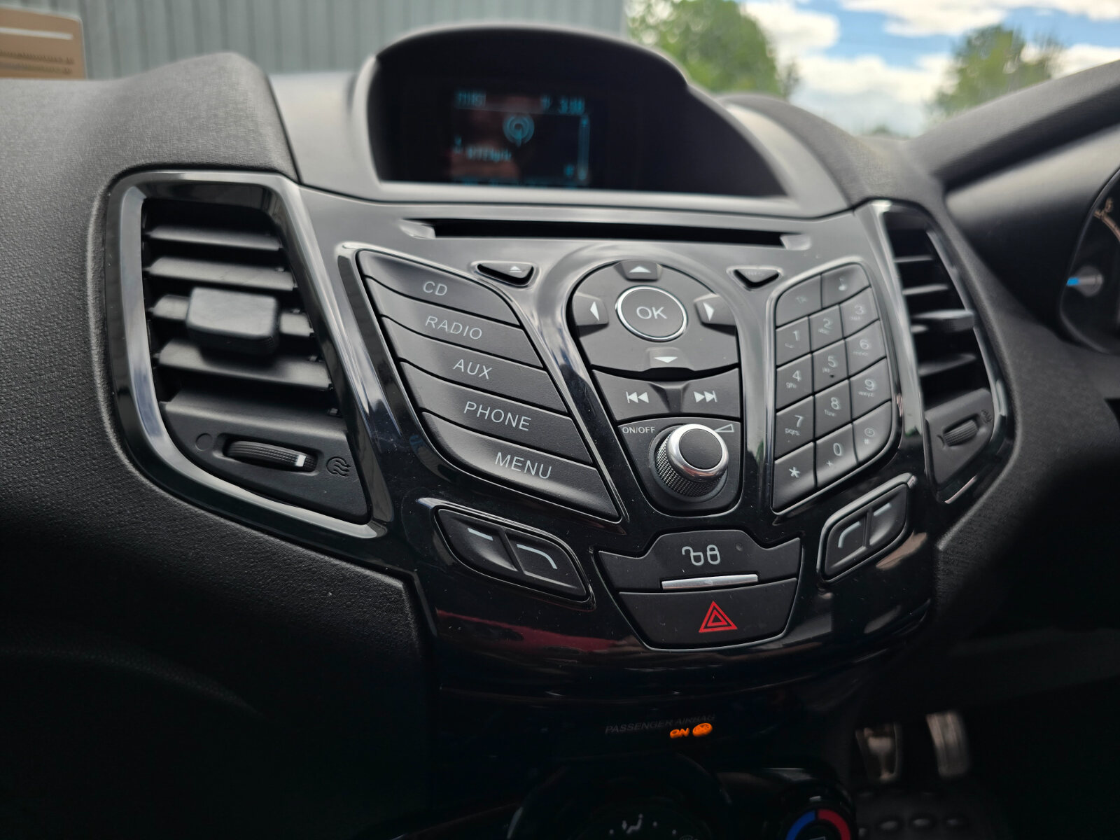 2015 Ford Fiesta Zetec-S 1.0 Petrol - Image 15
