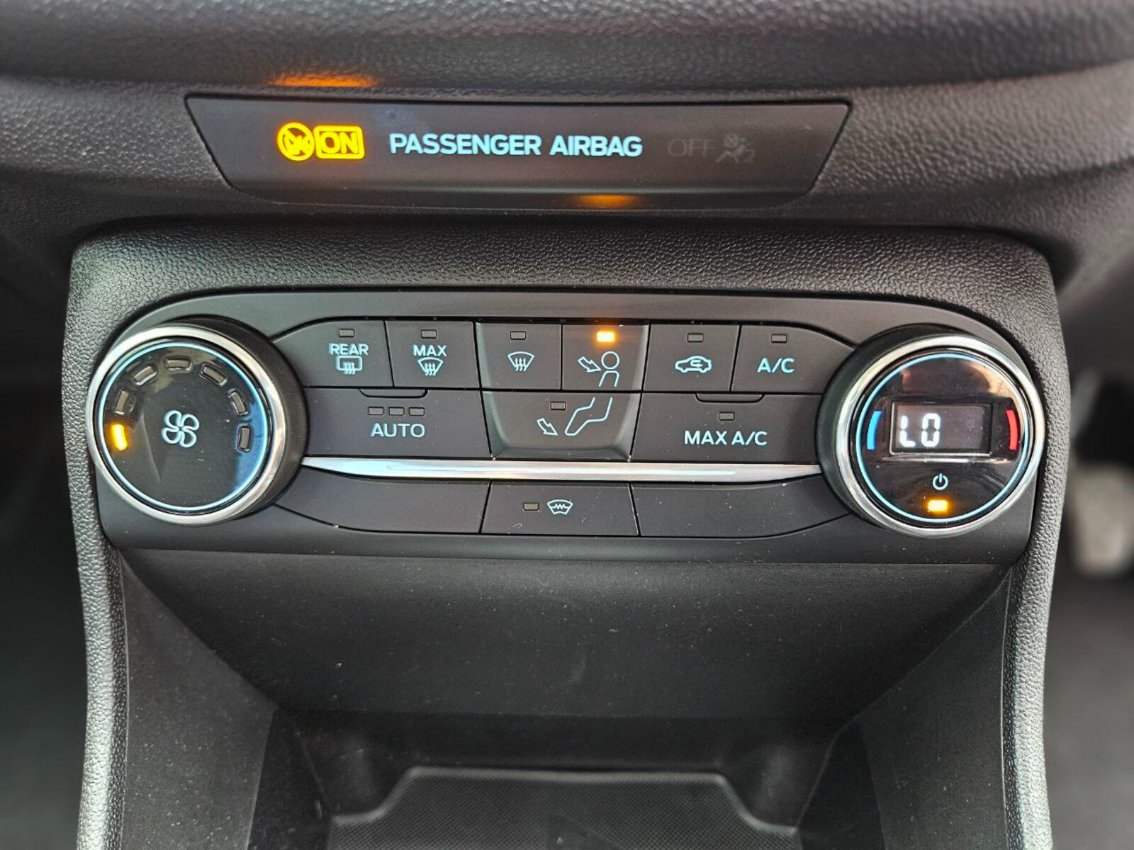 2018 Ford Fiesta Titanium B&O PLAY 1.0 Petrol - Image 15