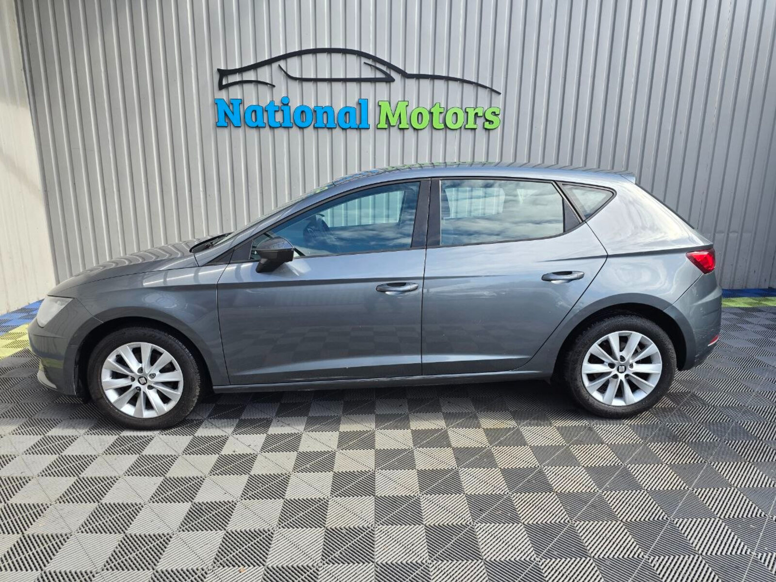 2017 SEAT Leon 1.6TDI DSG SE Automatic - Image 6