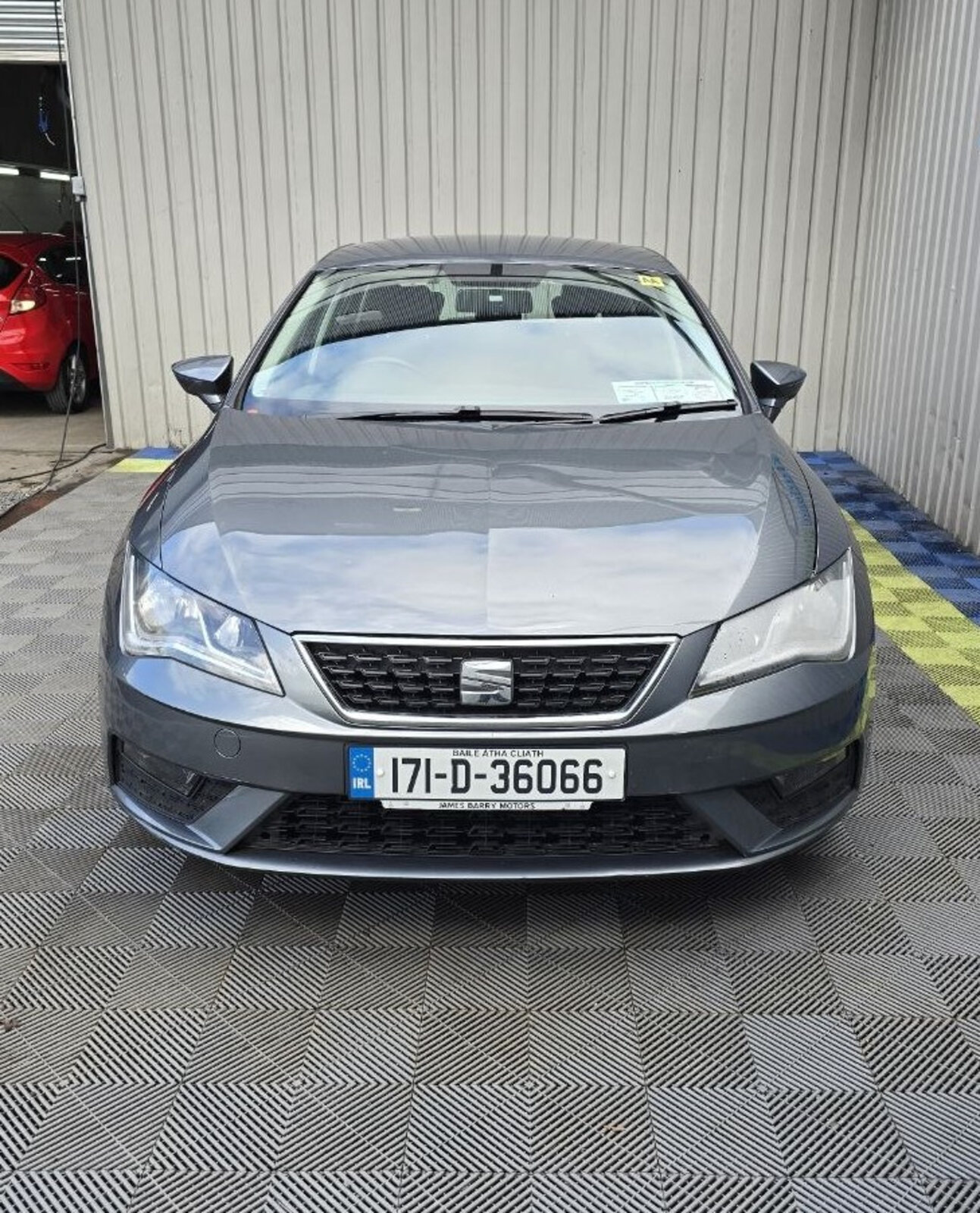 2017 SEAT Leon 1.6TDI DSG SE Automatic - Image 8